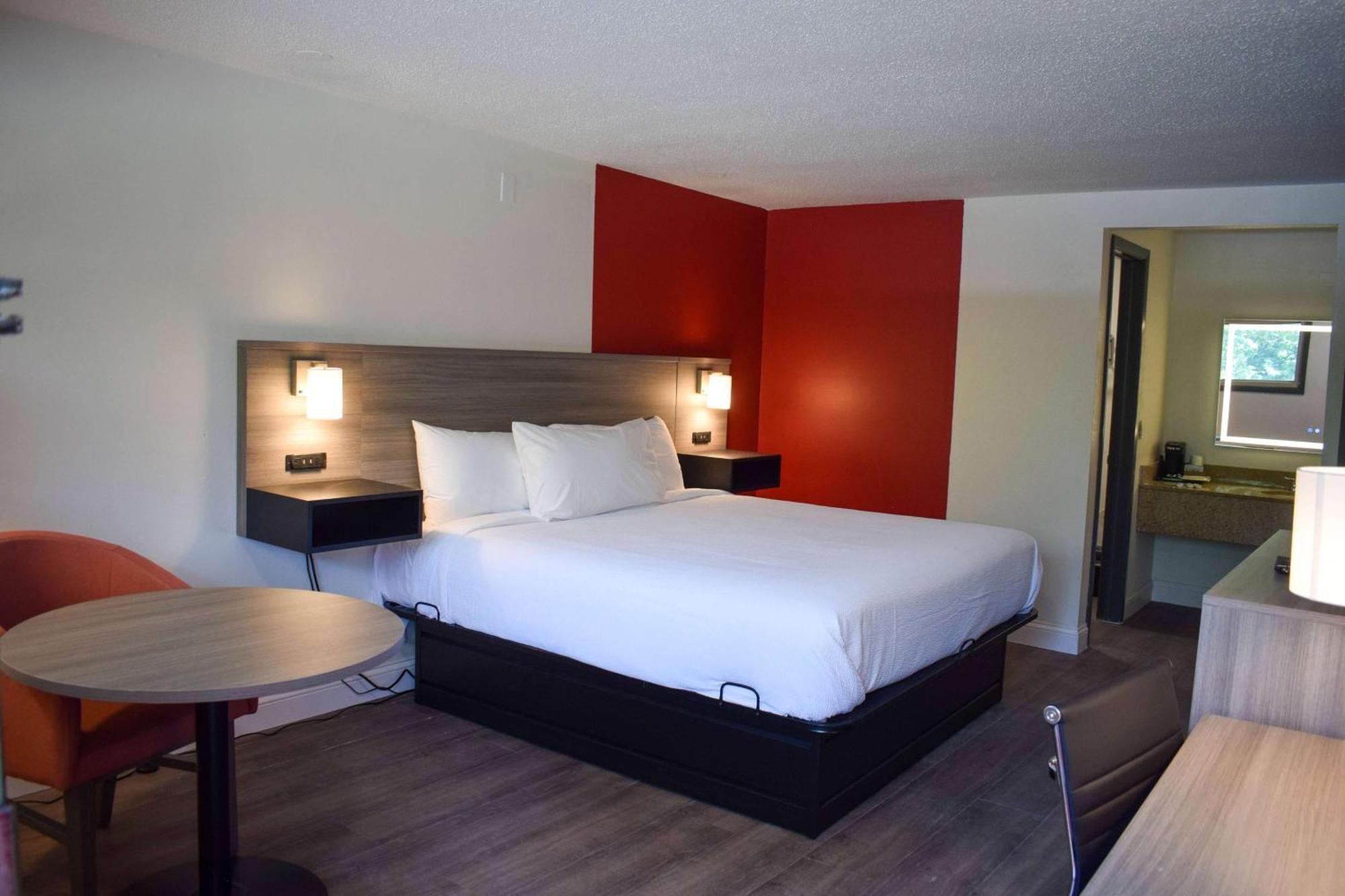 Motel Ramada By Wyndham Cleveland Airport West à Fairview Park Extérieur photo